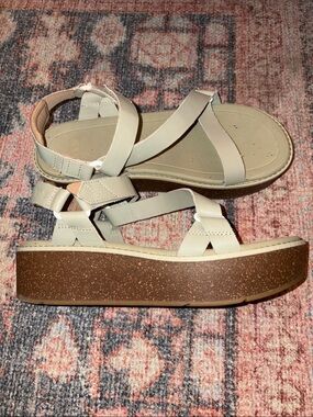 Teva Women's Cream Platform Strappy Sandals with Brown Cork-Look Sole